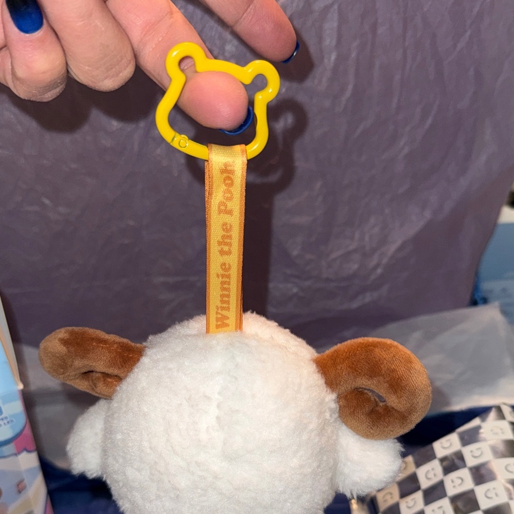 Disney/Miniso Winnie CONFIRMED Sheep Mouton - Picture 4 of 9